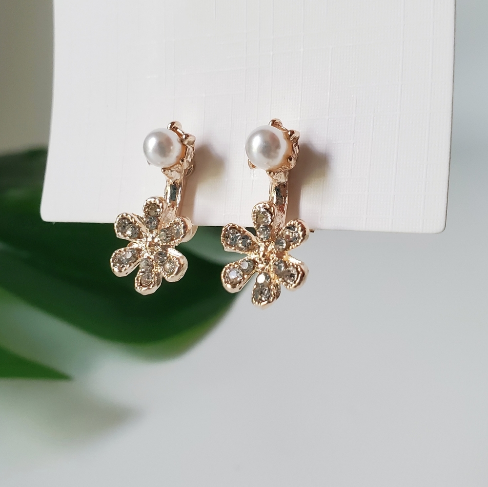 Clip On Flower Crystals Lightweight Earring - Picture 2 of 6